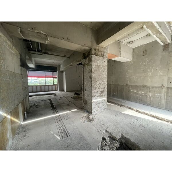 リバーハイツ納屋橋のエントランス