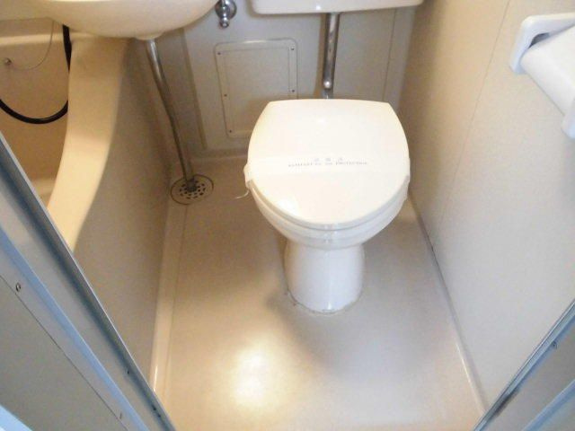 横浜市保土ケ谷区坂本町の賃貸マンションのトイレ