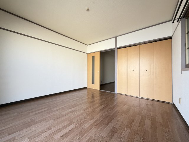 オリオンハイツの洋室