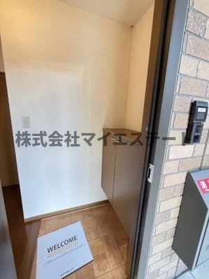 【玄関】 | リヴェール | 別部屋写真使用
