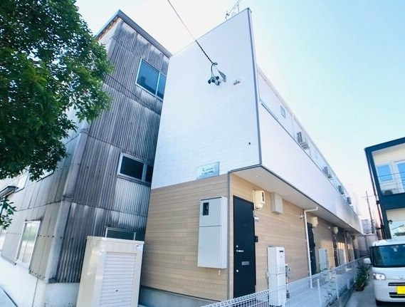 LE COCON好本町の外観