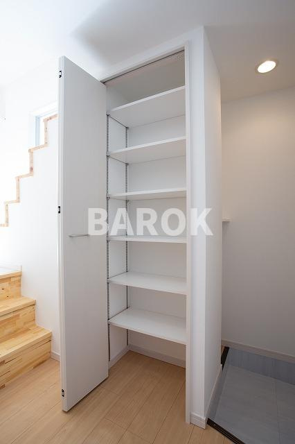 南片江ルクスの玄関