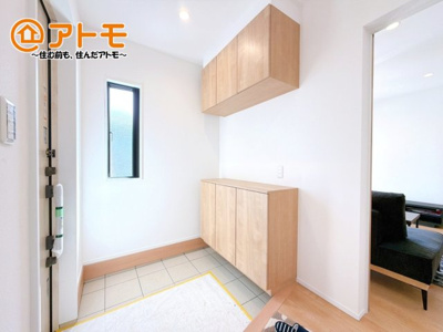【玄関】 | 沼津市岡宮　新築一戸建て　4号棟 | 玄関は収納付きで使い勝手良好♪見た目もすっきり♪