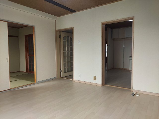 宝塚光明住宅3号棟の洋室|洋室約8帖