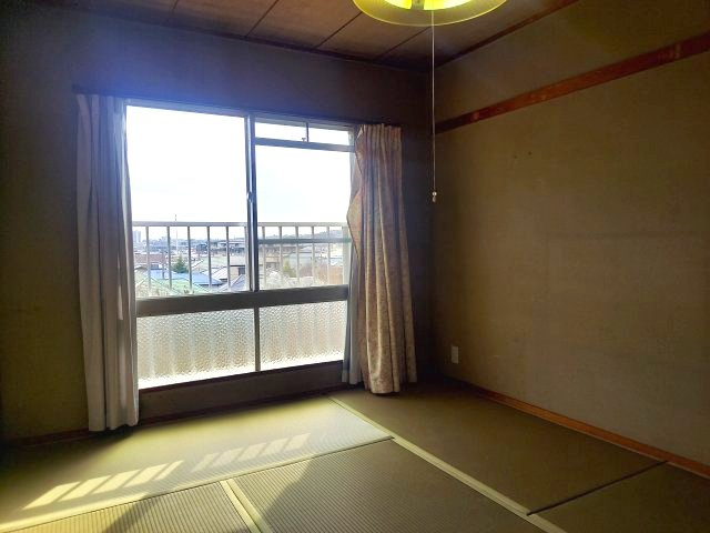 宝塚光明住宅3号棟の和室|和室約6帖