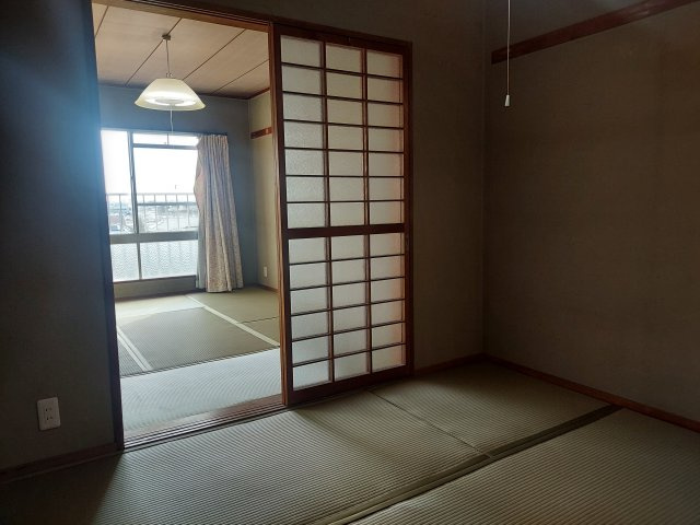 宝塚光明住宅3号棟の和室|和室中約4.5帖