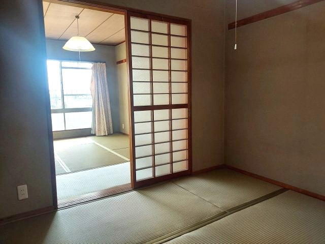 宝塚光明住宅3号棟の和室|和室中約4.5帖