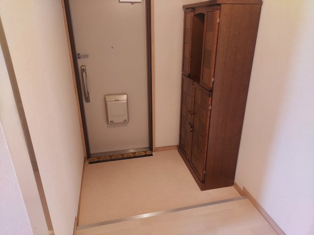 宝塚光明住宅3号棟の玄関