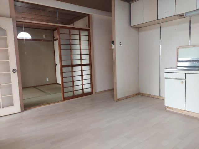 宝塚光明住宅3号棟の居間・リビング