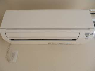 【設備】 | シャーメゾンにしもりA | エアコン