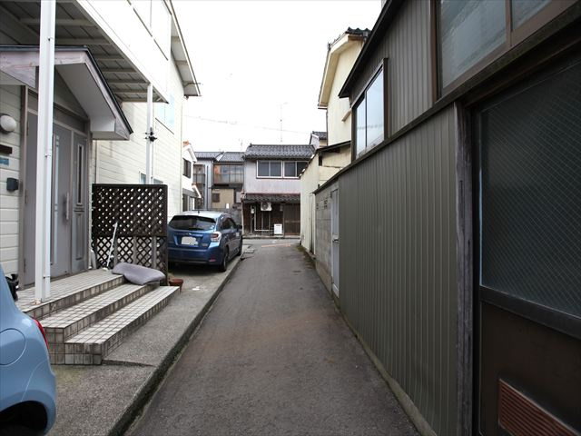 【前面道路含む現地写真】の画像