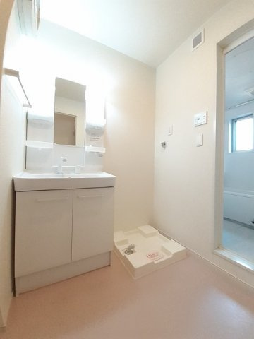 ユーズガーデン　Ⅰの洗面所|使いやすい洗面所です