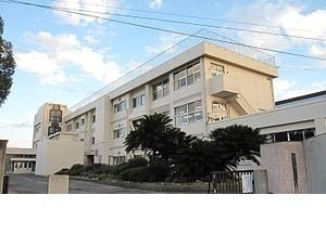 ユーズガーデン　Ⅰの周辺|里浦小学校まで700m