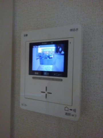 ユーズガーデン　Ⅰの玄関|収納もある玄関です