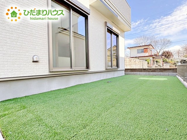 【庭】 | 水戸市大塚町1905番　新築戸建　A号棟 | 陽光たっぷり降りそそぐ南庭を備えた理想のお住まいです。お子様の遊び場や趣味のガーデニングなど、ライフスタイルに合わせていろいろとお楽しみ頂けそうです。