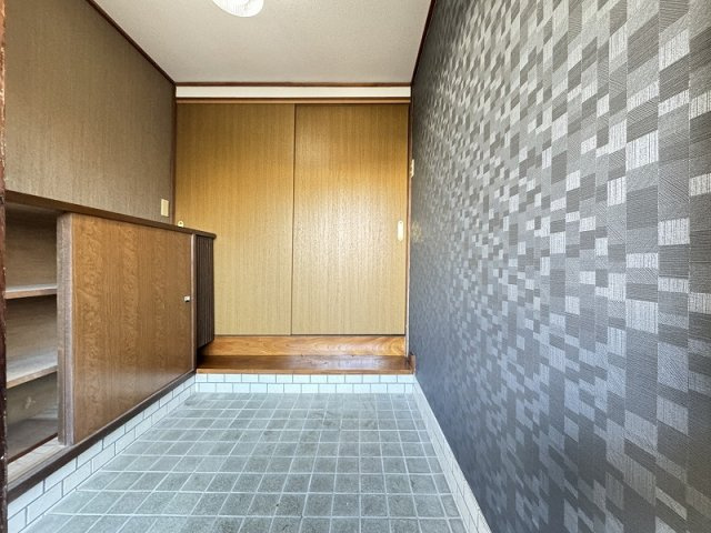東櫛原貸家の玄関|落ち着いた玄関です