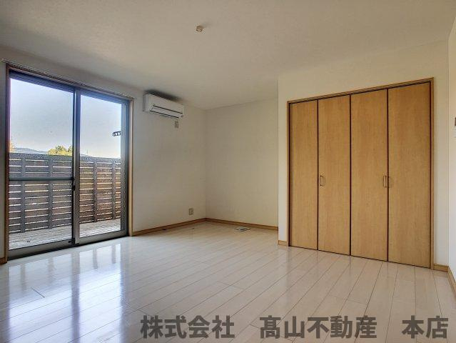 ウイングライフの居間・リビング