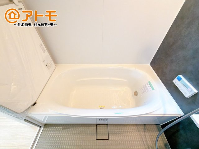 【浴室】 | 沼津市岡宮　新築一戸建て　5号棟 | お風呂で日々の疲れを落としましょう♪スタイリッシュなお風呂になっています！