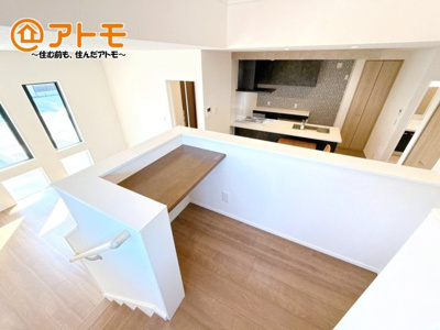 【内装】 | 沼津市岡宮　新築一戸建て　5号棟 | お子様のスタディスペースにも使えるスキップフロア♪