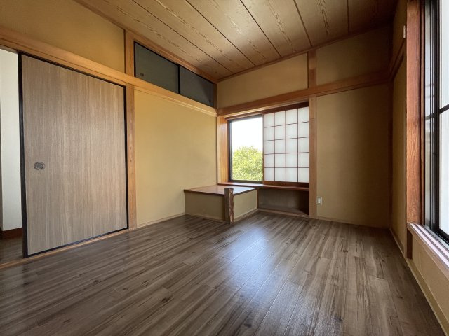 南飯塚462邸の洋室