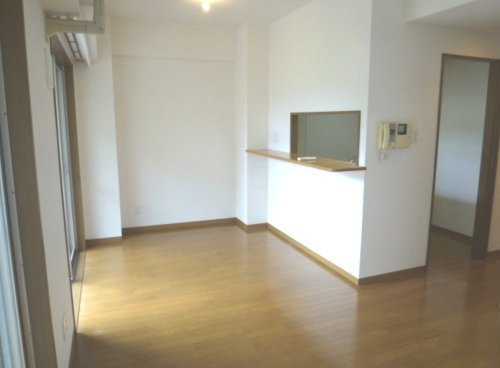 グリーンハウス高松の居間・リビング