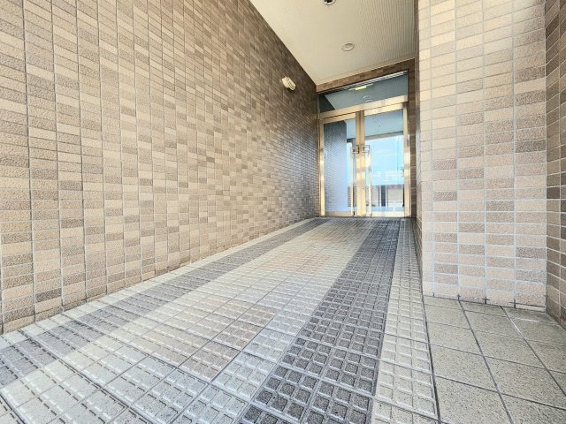 アイシャレー長居公園のエントランス