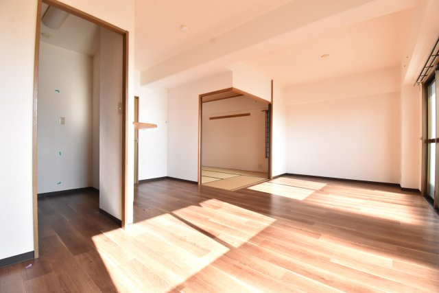 アイシャレー長居公園の居間・リビング