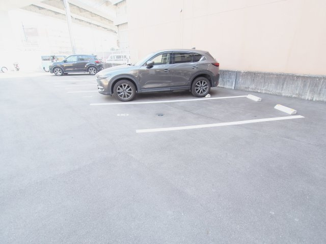 LE　DOME府中の駐車場