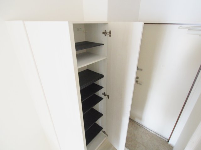 LE　DOME府中の収納