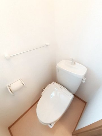 アヴニールＢのトイレ|ゆったりとした空間のトイレです