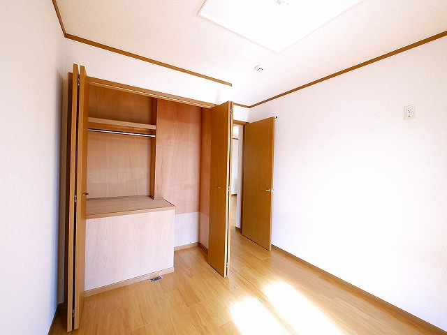 ヴェルドミールⅠの収納|こまごまとしたものを収納できそうですね