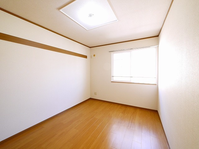 ヴェルドミールⅠの寝室|落ち着いて過ごせるお部屋なので、寝室にいかがでしょうか