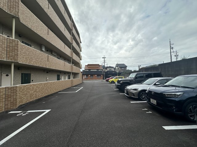 アンジェロの駐車場