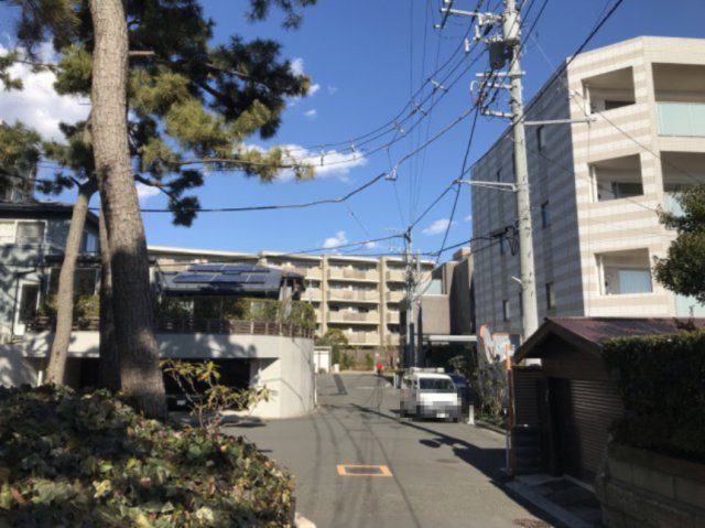 海徒歩６分！ウィル・リベール鎌倉由比ヶ浜　1階　室内リフォーム済の周辺|前面道路