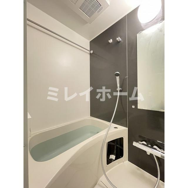 ウェルスクエア西大井の浴室