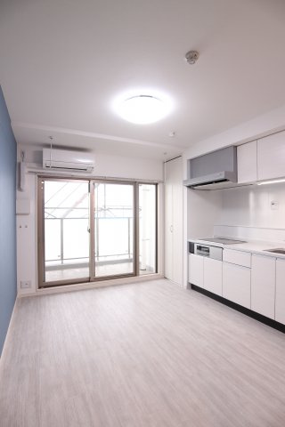 スカイ・シーフロント塩屋の居間・リビング|スカイシーフロント塩屋