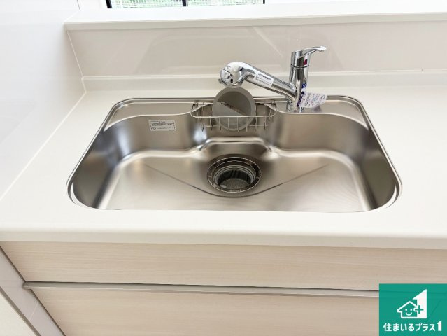 和歌山市北出島　第1期　新築一戸建ての設備|蛇口の先端に浄水器を内蔵しています！原水と浄水、お湯と冷水、シャワーの切替えがワンタッチなので用途によって使い分けられます。