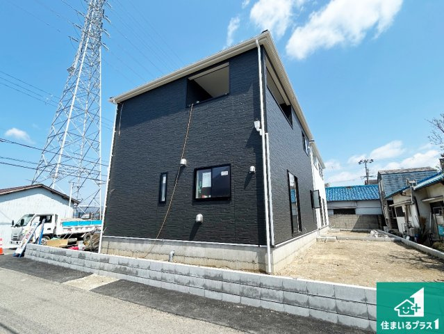 和歌山市北出島　第1期　新築一戸建ての外観|周辺は落ち着いた街並みの住宅地！子育てがしやすい住環境です！まだ未完成ですが、現地でしかわからない事もございます。是非一度ご覧ください。