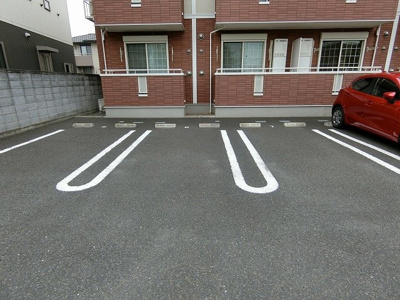 【駐車場】 | エルヴァージュ | カースペースがあります