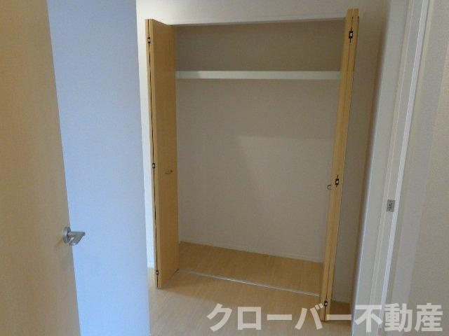 マリアージュの収納|廊下の収納