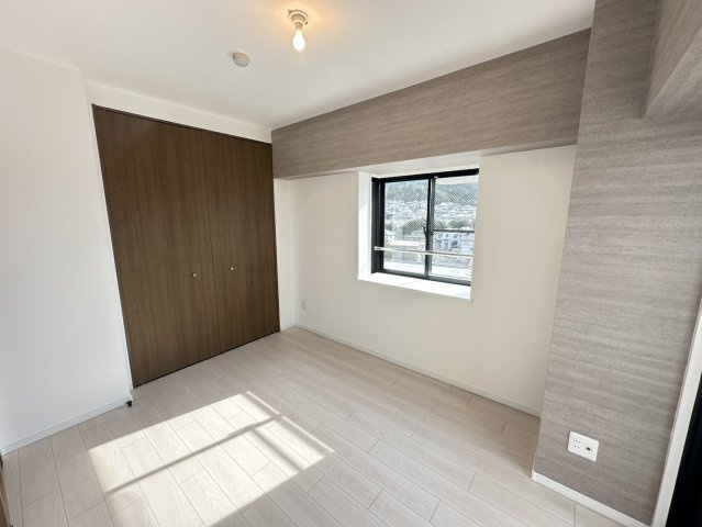 ◆７階三方角住戸につき陽当たり・通風・眺望良好◆全居室窓あり◆ヴェルドミール栗東の洋室|洋室