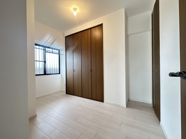 ◆７階三方角住戸につき陽当たり・通風・眺望良好◆全居室窓あり◆ヴェルドミール栗東の洋室|洋室