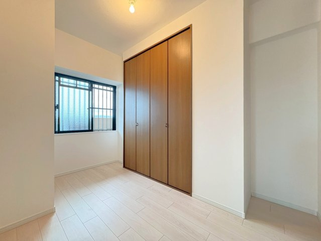 ◆７階三方角住戸につき陽当たり・通風・眺望良好◆全居室窓あり◆ヴェルドミール栗東の洋室|洋室