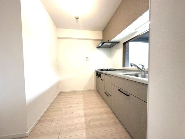 ◆７階三方角住戸につき陽当たり・通風・眺望良好◆全居室窓あり◆ヴェルドミール栗東のキッチン|キッチン