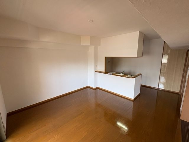 福岡市東区土井２丁目の賃貸マンションの居間・リビング