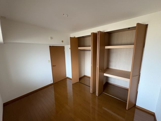 福岡市東区土井２丁目の賃貸マンションの収納