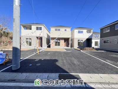 【駐車場】 | CRADLEGARDEN結城市結城第43Ⅱ期　2号棟 | コンクリート舗装された駐車場は雨の時も水たまりにならずに便利です♪
