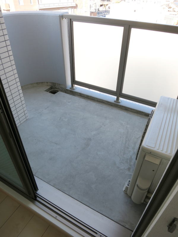 サンリット三建のバルコニー