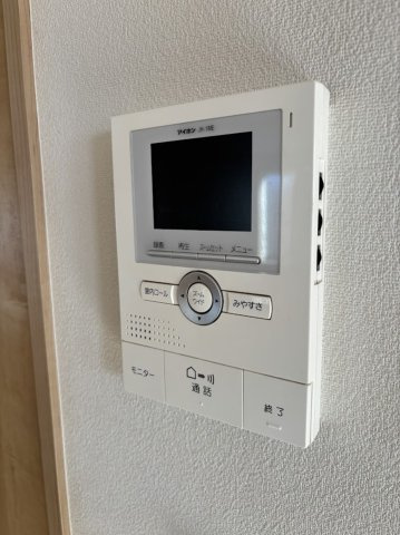長房町　中古戸建の防犯設備|来訪者を確認できるTVモニター付きインターホンで、安心して暮らせます。