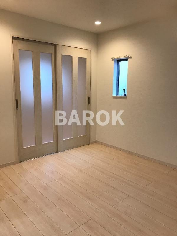 福岡市東区馬出１丁目のアパートの居間・リビング